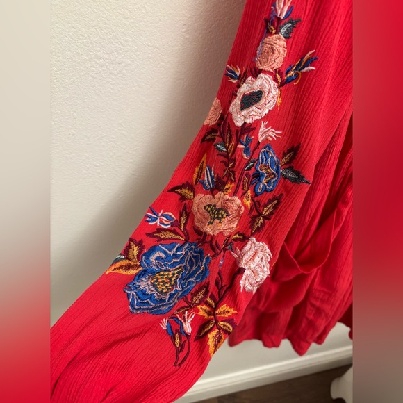 Free People Red Floral Embroidered Boho Tunic Top Small Long Sleeve Peasant - Picture 4 of 13